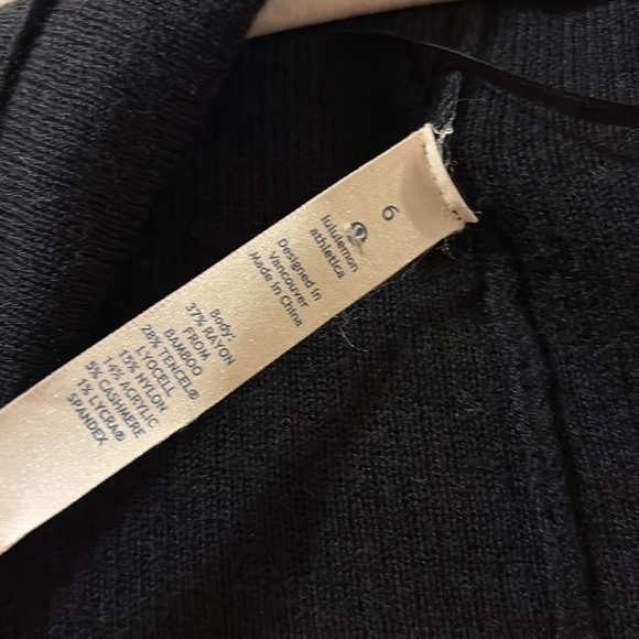 Lululemon Elegant Black Women's Sweater - size 6 - asymmetrical hem - Picture 2 of 5